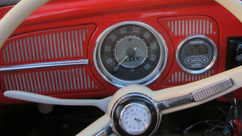 Illustration for article titled The Electric-Converted 1963 'Zelectric' VW Beetle Is A Charming EV